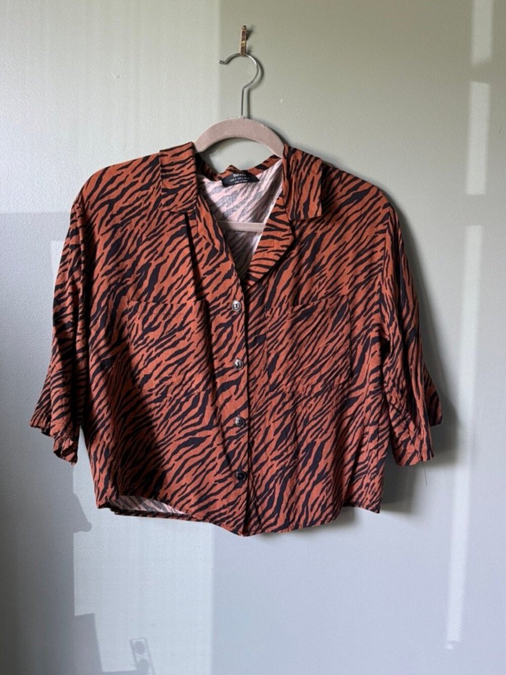 Berksha Crop Animal Print - Size Small